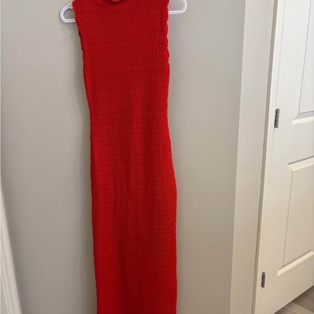 Sleek Red Sleeveless Knit Maxi Dress